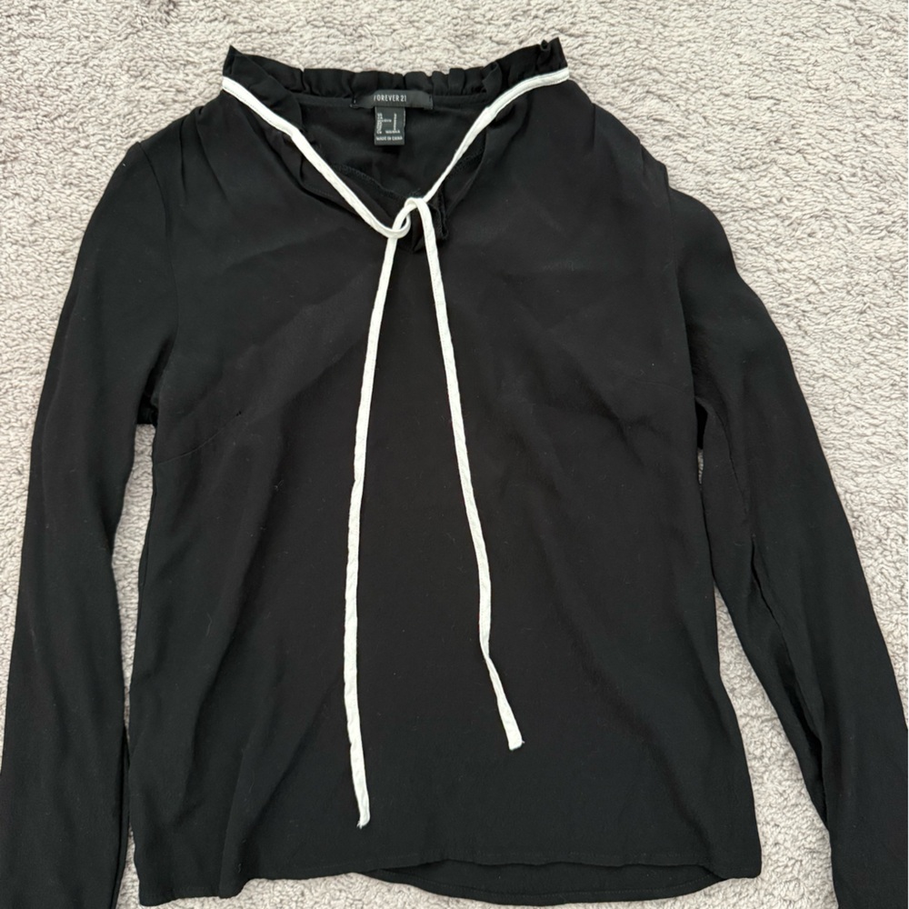 Forever 21 Top - Picture 2 of 6